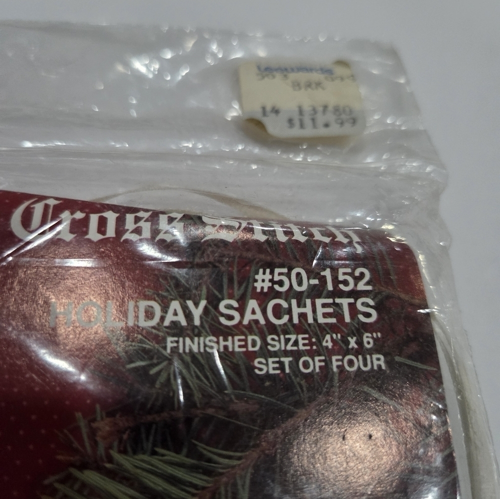 Janlynn Holiday Sachet Bags - Festive Red and Green - Picture 6 of 8